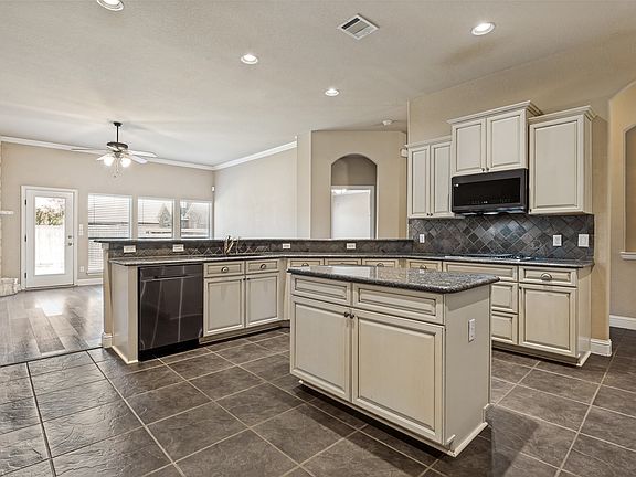 5th image of 4503 Karen Dr