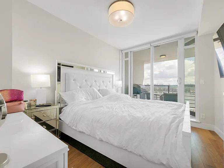 210 Salter St #D605 — Photo 18