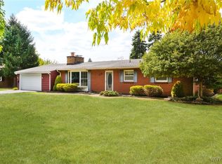 261 Berkley Rd, Williamsville, NY 14221