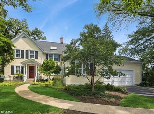 20 Muirwood Dr, Glen Ellyn, IL 60137