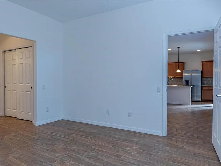519 Cadiz Dr — Photo 13