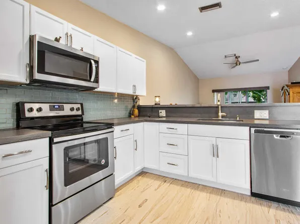 18821 Argosy Dr, Boca Raton, FL 33496