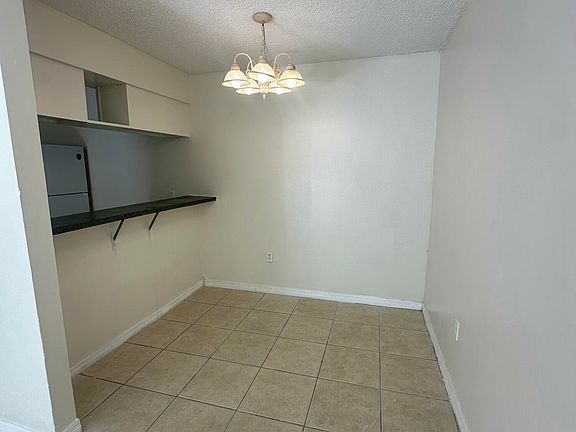 4th image of 555 Rock Pit Rd