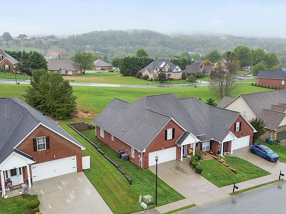 4th image of 475 Lochmere Dr