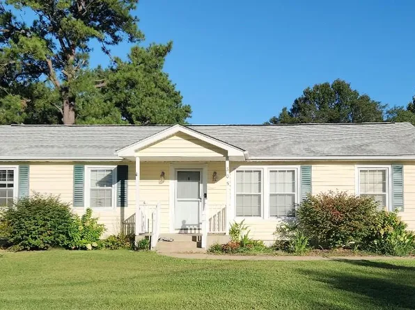 305 Mimosa Ave, Colonial Beach, VA 22443