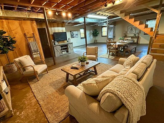 30th image of this home