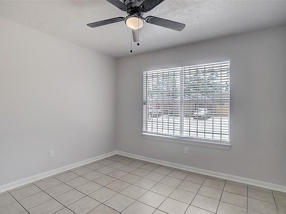 4th image of 12621 Veterans Memorial Dr #A