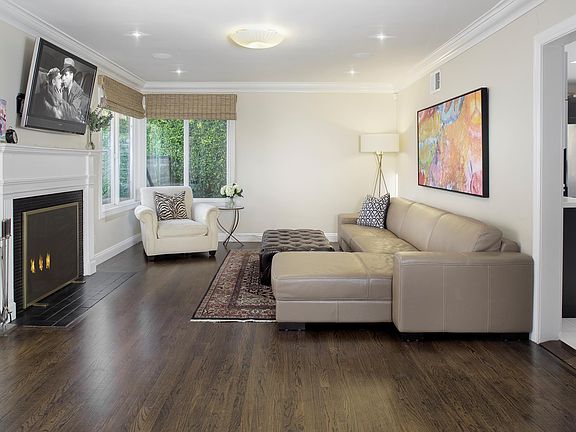2nd image of 3012 S Beverly Dr