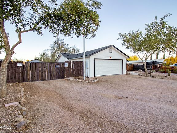 3rd image of 133 N 85th Pl