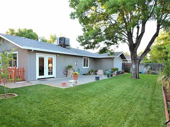 5th image of 370 Christina Dr