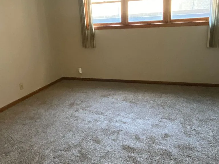 4320 South 48th Street — Photo 2