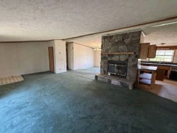 Additional Living Room