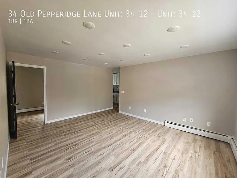 34 Old Pepperidge Ln #12 — Photo 2