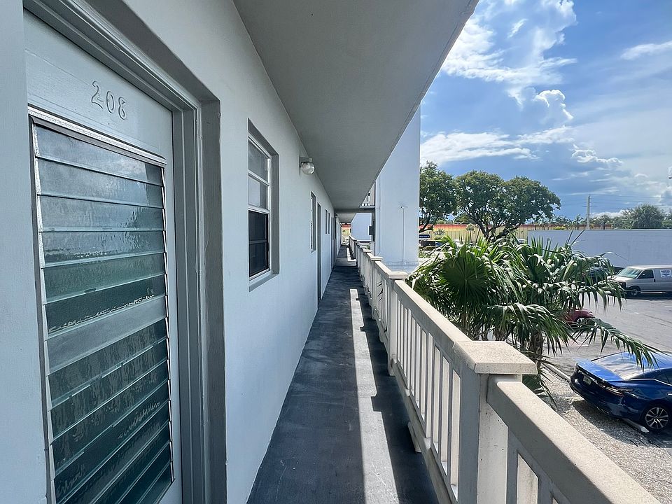 1st image of 9150 NW 7th Ave #305