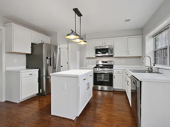 3644 Kentford Ln — Photo 10