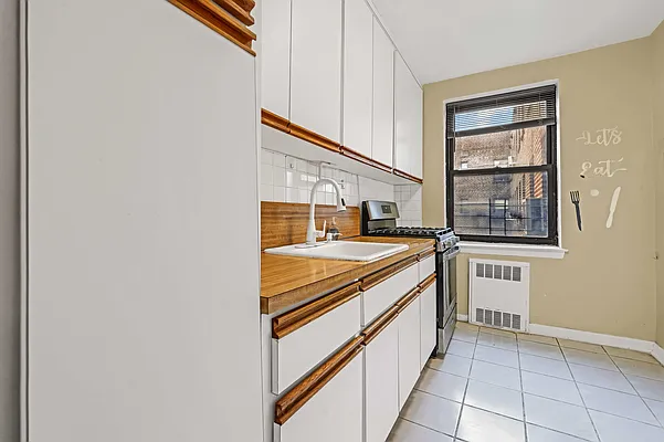 Sold by Chous Realty Group Inc | media 2