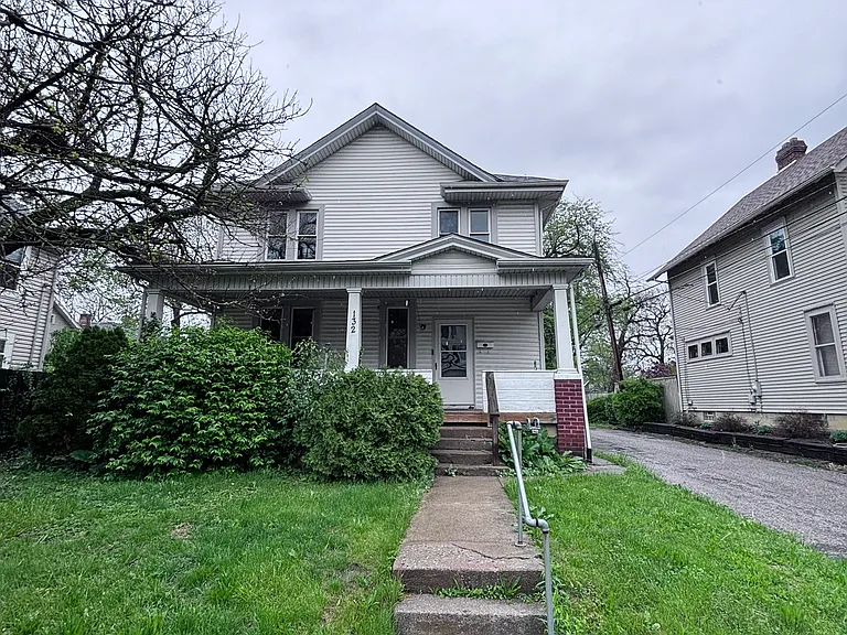 132 Clinton St — Photo 1