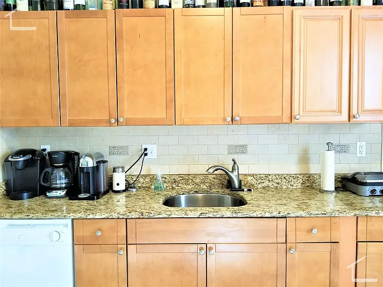 14 Euston St #1 — Photo 6