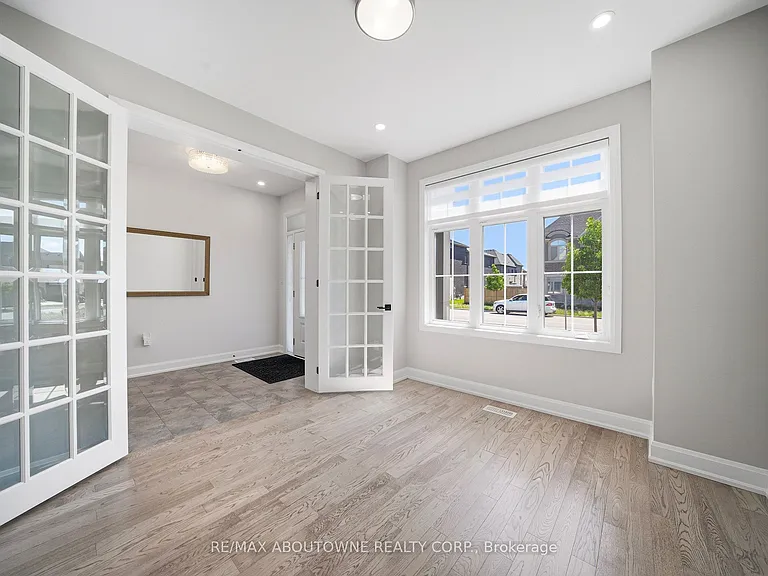 3281 Post Rd — Photo 5