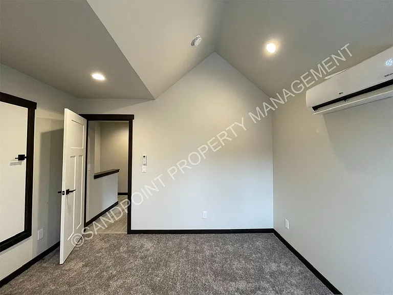 316 Aviator Ave #316 — Photo 15