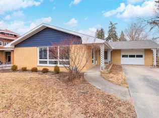 203 E Cemetery Ave, Chenoa, IL 61726