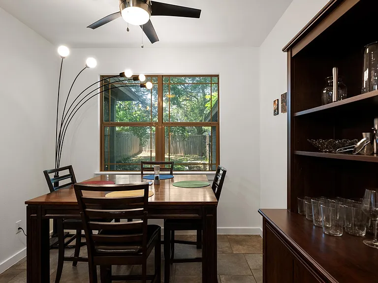 2208 Schriber St #B — Photo 15