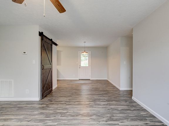 5th image of 673 Chesterfield Cir