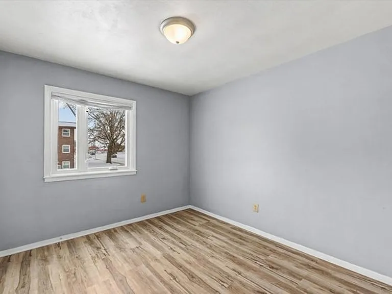 1306 Silver St — Photo 11