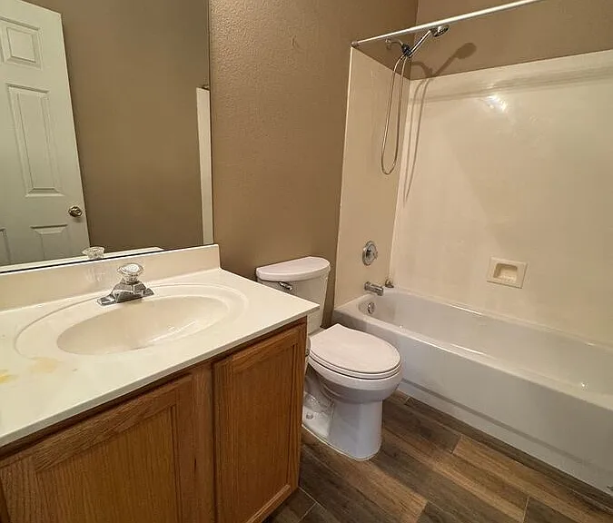9450 W Quail Ave — Photo 11