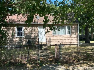 39 Venedia Dr, Wheatley Heights, NY 11798