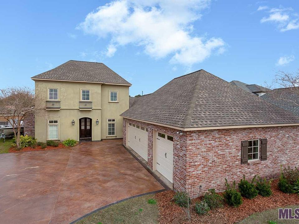 2nd image of 316 Quiet Oak Blvd