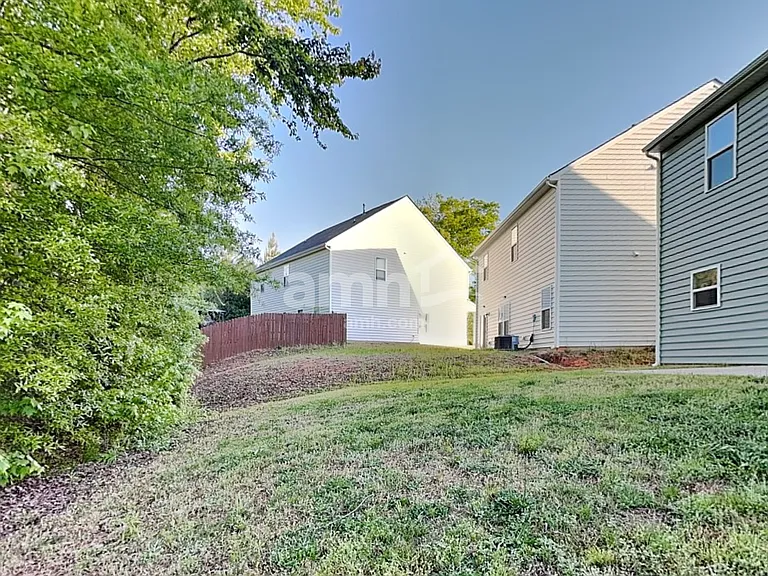 515 McMillan Ln — Photo 26
