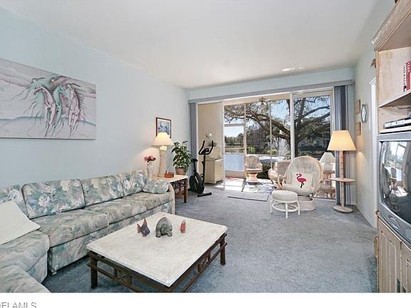 4th image of 760 Wiggins Lake Dr APT 102