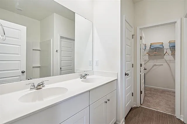 1352 Speedway St — Photo 9