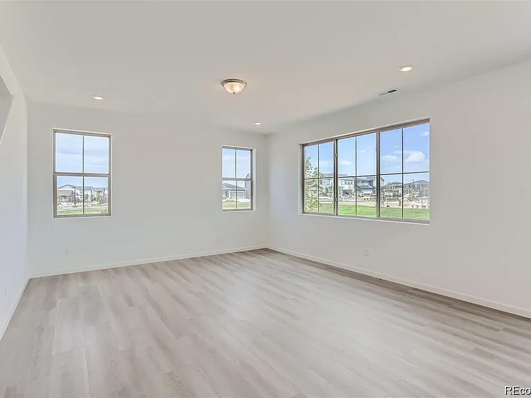 170 S Vandriver Way — Photo 11