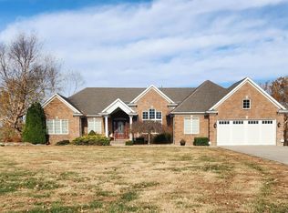 16820 E Country Club Rd, Mount Vernon, IL 62864