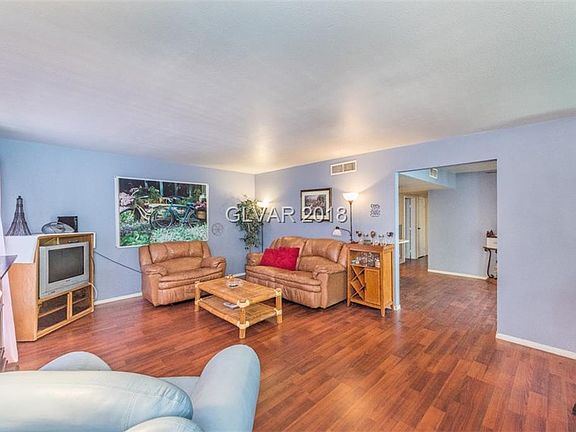 3rd image of 3684 Mount Vernon Ave
