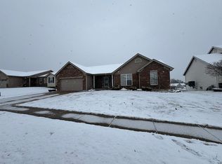137 Prairie Bluffs Dr, Foristell, MO 63348