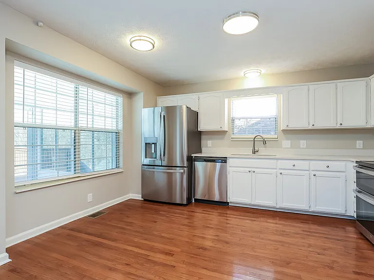 823 Neelys Chase Dr — Photo 7