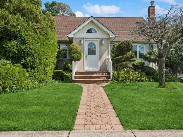 473 Oakdale Road, East Meadow, NY 11554
