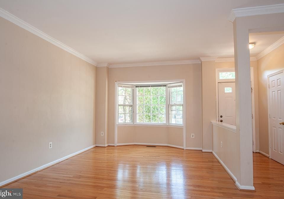 6206 Walkers Croft Way, Alexandria, VA 22315 Zillow
