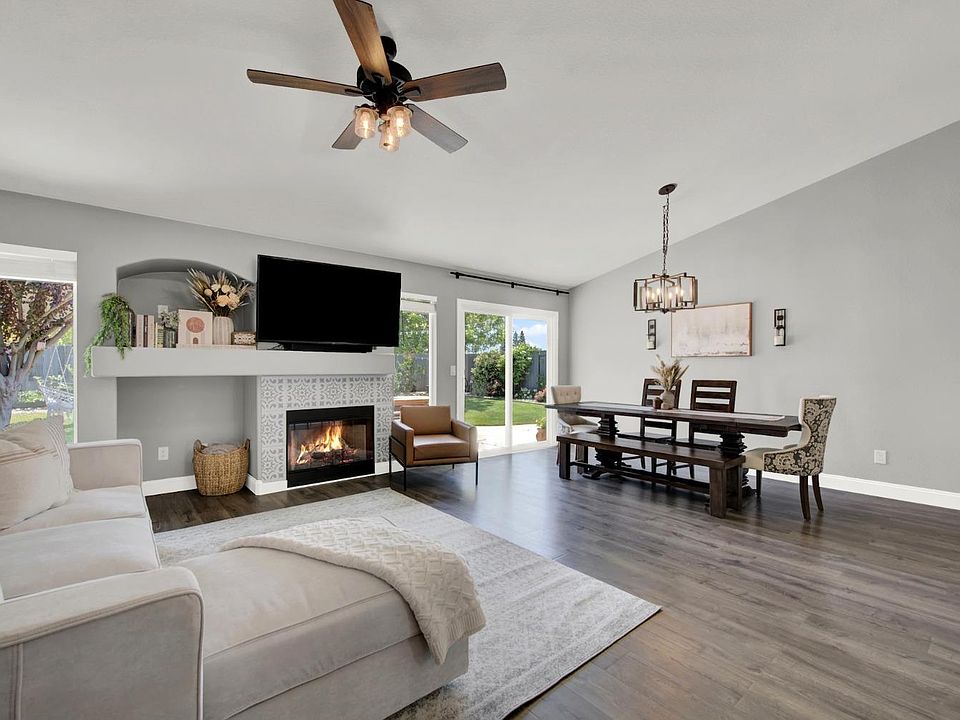 1st image of 400 Donner Ct