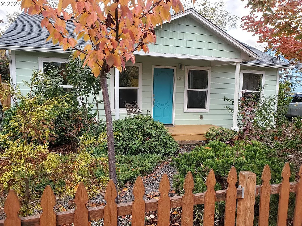 2 bed, 896 sqft, $3,250 — Photo 2