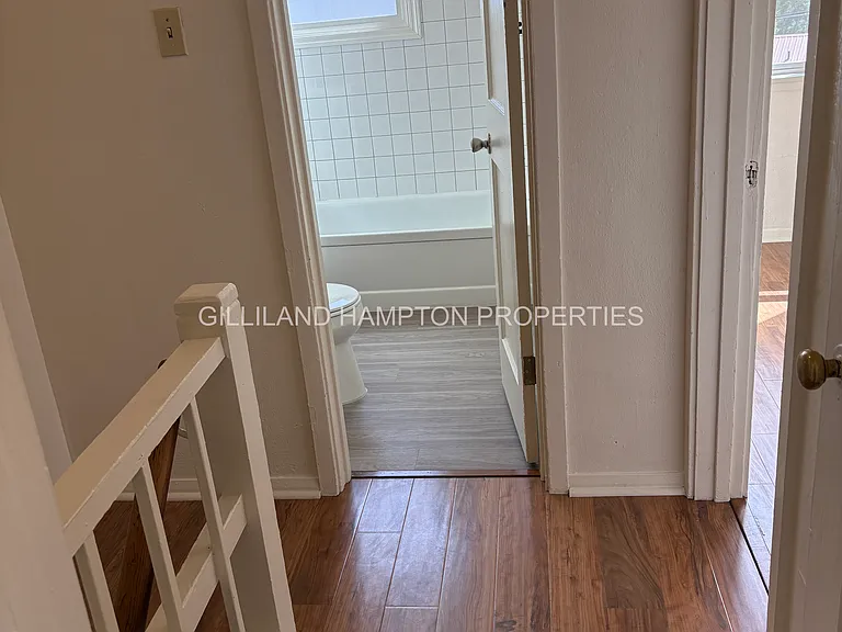 320 NW 15th St #320 — Photo 25