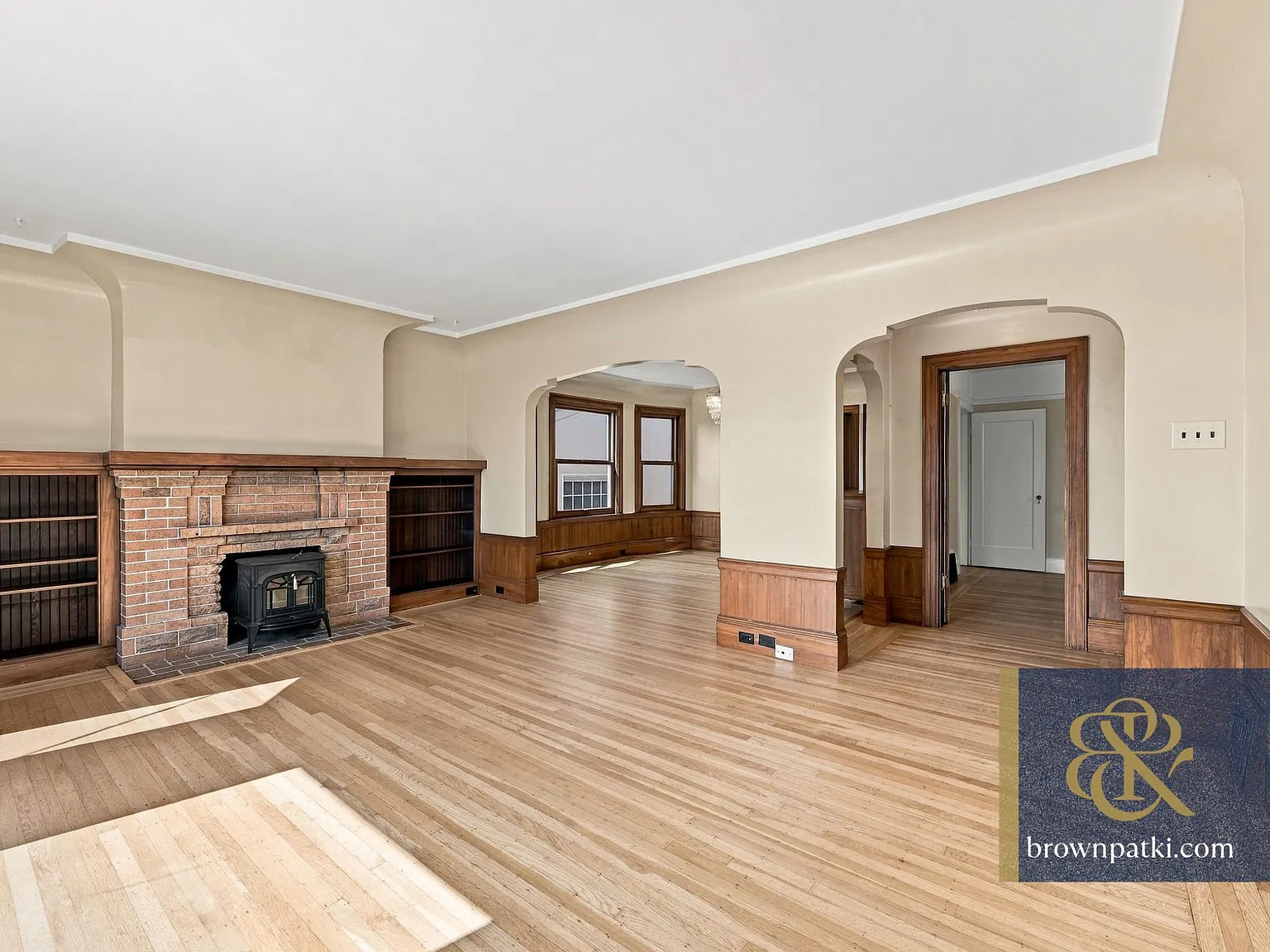 Charming Parkside Home, Pkg, Yard & W/D In Unit | Brown & Patki Inc. — Photo 4