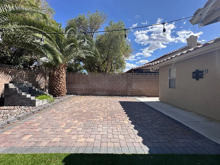 8256 Lone Feather Ln — Photo 29