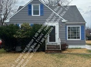 423 E 274th St, Euclid, OH 44132