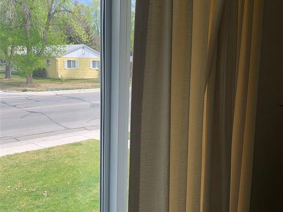 3rd image of 221 E Sunset Dr