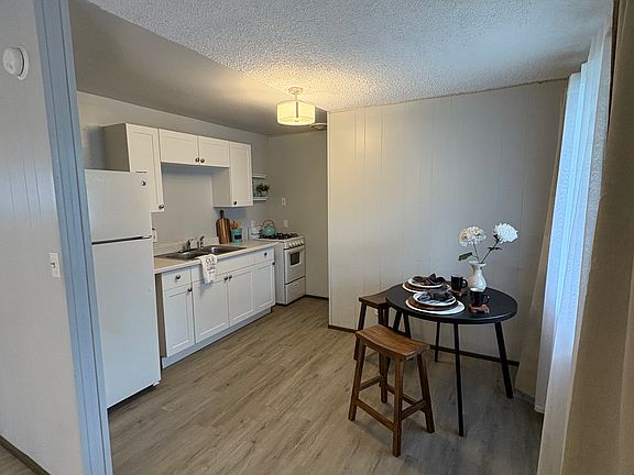 4th image of 485 Waianuenue Ave #A207