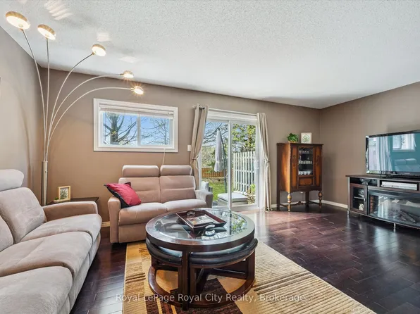240 London Rd W #24, Guelph, ON N1H 8N8